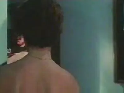 Il film x sodomie lui donne un baiser puis la baise.