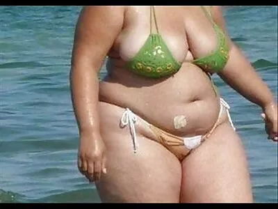 Gros seins doigts nus chatte jusqu'à sensuel anal ce qu'elle termine