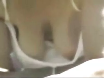 Un berger aux sex anal première fois seins guilleret chevauche le cheval de son petit ami