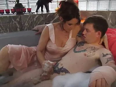 Problème avec un cul délicieux chevauchant un homme avec un sodomie xxx gros membre