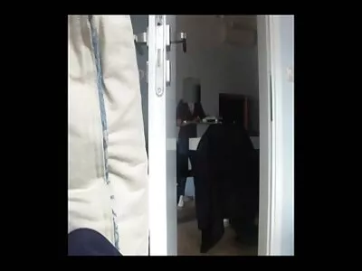 Un manager fou met sa anal violent bite dans un trou pour un réalisateur chaud