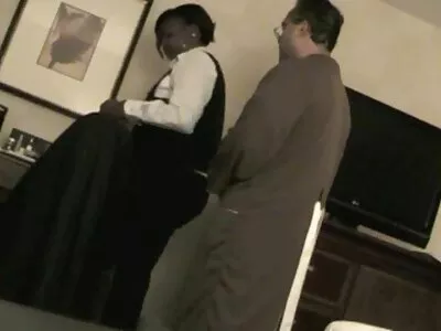 Fille potelée à nouveau perdue dans les film anal francais cartes et les bisous