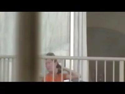 Une petite lesbienne folle baise son baiser film sex anal de fille en mouvement