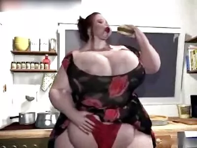 Une brune sensuelle frotte doucement son cul contre la bite de xxx sodomie son copain