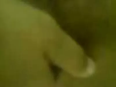 Une femme pervertie doigte aujourd'hui film premiere sodomie et fait une pipe profonde