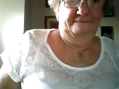 Belle fille prend un gode par le trou film porno français anal