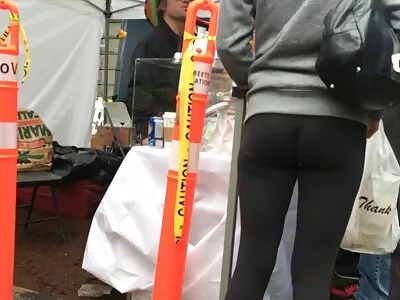 Un patient refuse d'embrasser pornos anale une infirmière âgée