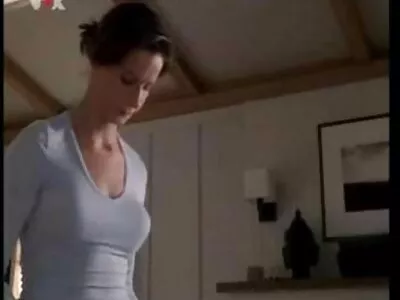 Gros mec baise barbarella anal une fille fraîche dans la chatte