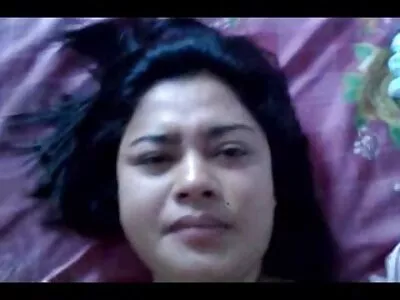 Gigolo gros film sodomie gratuit et rond baise une thaïlandaise maigre avec des baisers